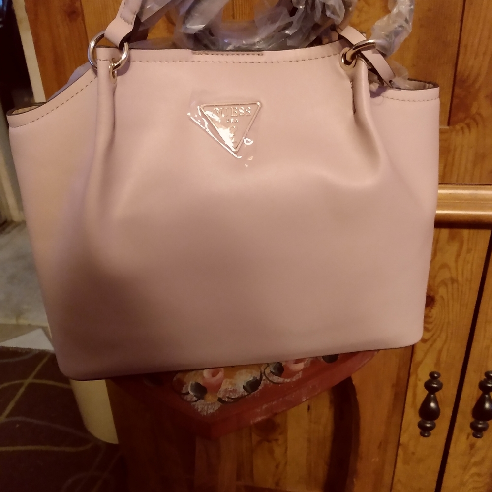 New guess bag